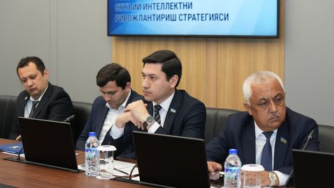 Сунъий интеллект назорат остида бўлиши керакми?