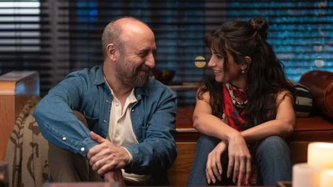 Ekran qarshisiga mixlab qo&lsquo;yadigan qiziqarli turk miniseriallari&nbsp;