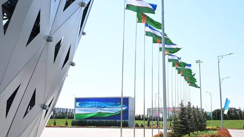 Шавкат Мирзиёев прибыл в Самарканд