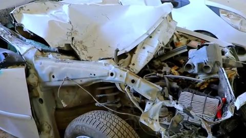 В Кашкадарье 14-летний подросток на машине отца врезался в грузовик, погибли двое