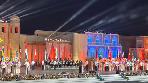 Prezident IV Xalqaro baxshichilik sanʼati festivali ishtirokchilariga tabrik yo&lsquo;lladi