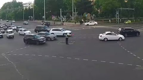 Тошкентда ЙПХ инспекторини Tracker уриб юборди (видео)