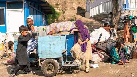 UNHCR warns of worsening crisis as over 250,000 Afghans deported in April, including 96,000 forcibly returned