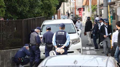 Yaponiyada erkak avtomobilini maktab o&lsquo;quvchilari ustiga haydadi