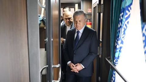 President Mirziyoyev inspects Urgench-Khiva railway as Uzbekistan expands rail and freight projects&nbsp;