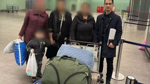 Россияда эри ташлаб кетган ўзбекистонлик ҳомиладор аёл ватанга қайтарилди