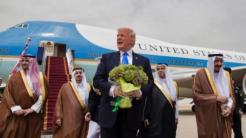 Tramp eng boy uchta arab davlatiga tashrif buyuradi