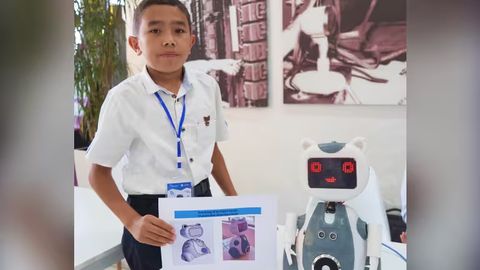 Uzcosmos va Uzum &ldquo;Yosh muhandis&rdquo; tanlovida sovg&lsquo;alar topshirdi