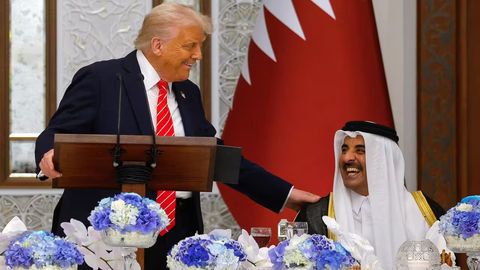 Tramp Qatarda 1,2 trln dollarlik iqtisodiy bitim imzoladi