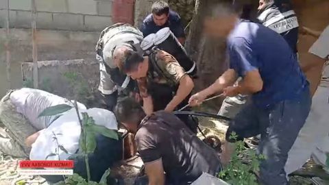 В Андижане спасатели вытащили 7-летнего ребенка из колодца глубиной 40 метров (видео)