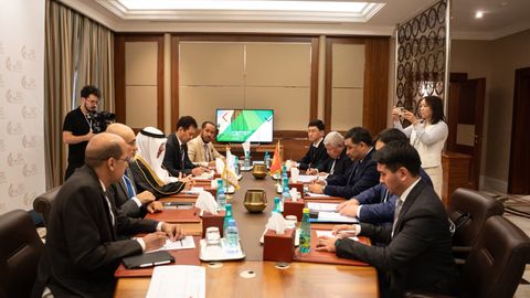 Kyrgyzstan, IsDB boost energy and infrastructure ties at Algeria meeting&nbsp;