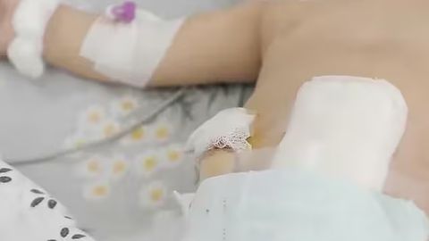 Toshkentda fastfud sabab 10 oylik chaqaloqning chirigan ichagi kesib tashlandi