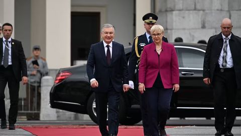 Sloveniyada O&lsquo;zbekiston prezidentini rasmiy kutib olish marosimi bo&lsquo;ldi (foto)&nbsp;&nbsp;