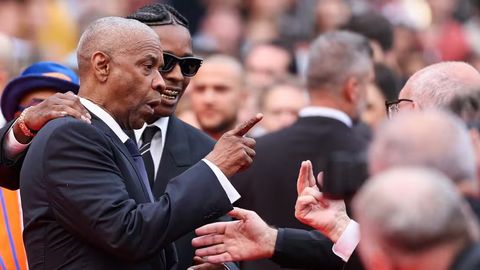 Denzel Vashington Kann kinofestivalida fotograf bilan janjallashdi