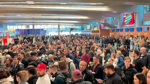 Moskva aeroportlarida dron hujumlari tufayli o&lsquo;nlab reyslar kechiktirildi&nbsp;