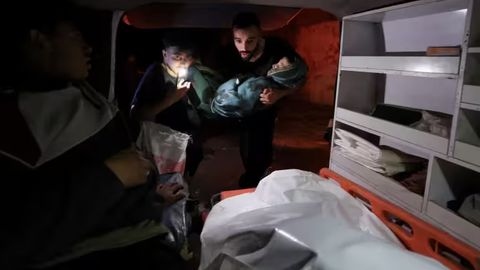 Isroilning G&lsquo;azodagi maktabga hujumida 25 kishi halok bo&lsquo;ldi (video)