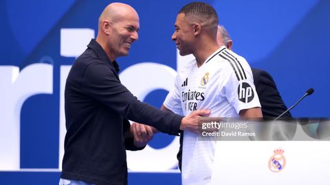 Zidan qaysi jamoa murabbiyi bo&lsquo;lishni istashi haqida gapirdi