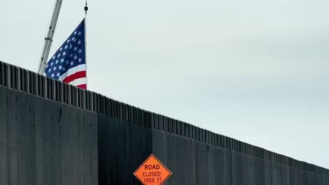 Узбекистанцев, направляющихся в США, предупредили об усилении мер пограничного контроля