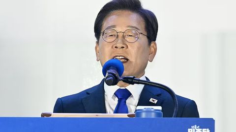 Li Chje Myon Janubiy Koreyaning yangi prezidenti etib saylandi
