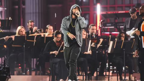 Eminem Meta&rsquo;ni sudga berdi va kompaniyadan 109 mln dollar talab qilmoqda