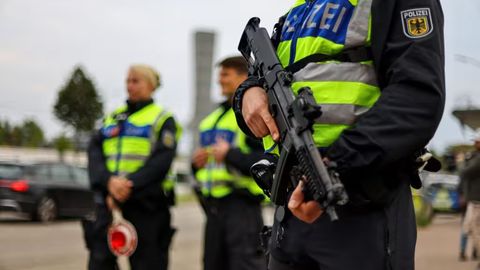 Germaniya yuzlab migrantlarni mamlakatga kiritmadi