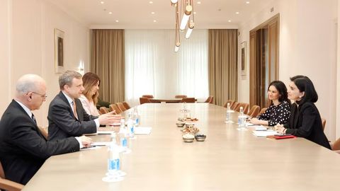 Saida Mirziyoyeva AQSH Davlat departamentining Janubiy va Markaziy Osiyo bo&lsquo;yicha byurosi rahbari v.b.&nbsp;Erik Meyer bilan uchrashuv o&lsquo;tkazdi
