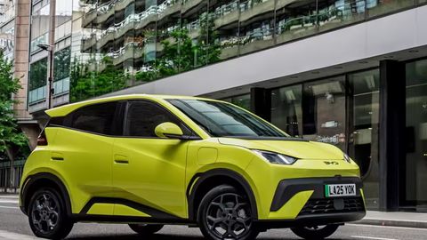 BYD Tesla&rsquo;dan o&lsquo;zish uchun o&lsquo;zining eng arzon modelini taqdim etdi