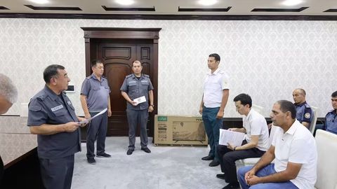 В Кашкадарье инспектор спас гражданина, бросившегося в канал, чтобы покончить с собой