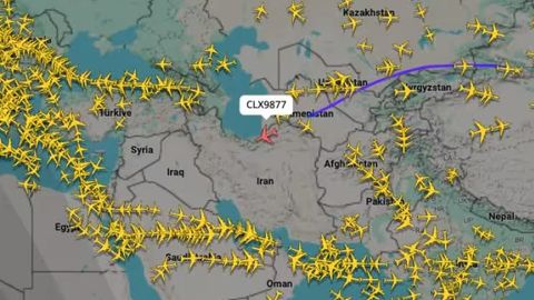 Хитой Эронга сирли самолётлар жўнатди