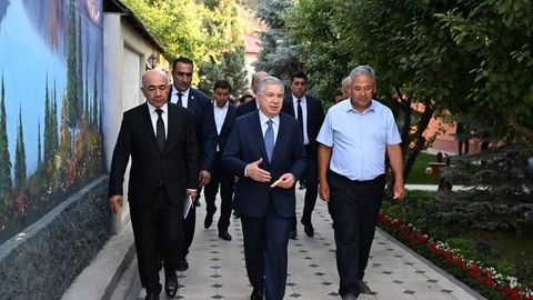 Prezident Kumushkondagi mehmon uylarini ko&lsquo;zdan kechirdi (foto)