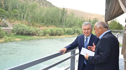 Shavkat Mirziyoyev &ldquo;Hisorak&rdquo;da 1,5 mln dollarga qurilgan kichik GESni ko&lsquo;zdan kechirdi