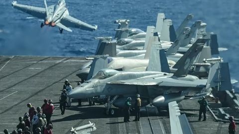 АҚШ яқин кунларда Эронга зарба беришга тайёрланмоқда — Bloomberg