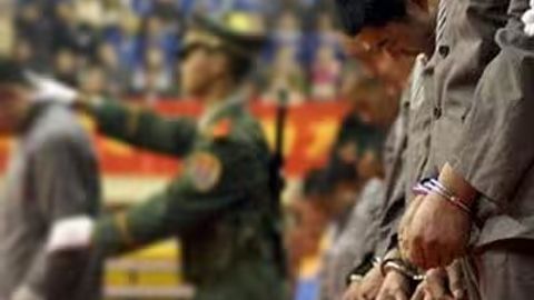 Хитойлик амалдор порахўрлик учун ўлим жазосига ҳукм қилинди