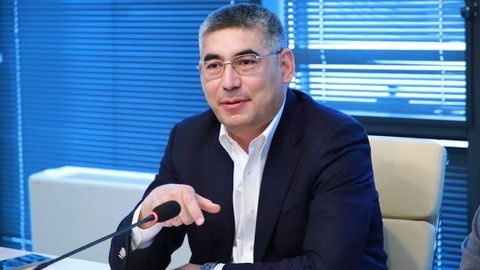 &ldquo;Kelasi oy uchun 20 mln so&lsquo;m berib tur deydi&rdquo;. Sherzod Kudbiyev&nbsp;o&lsquo;z xodimlari oldindan soliq undirayotganini qoraladi