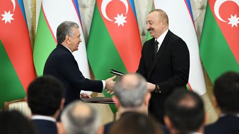 Между Узбекистаном и Азербайджаном подписан ряд двусторонних соглашений
