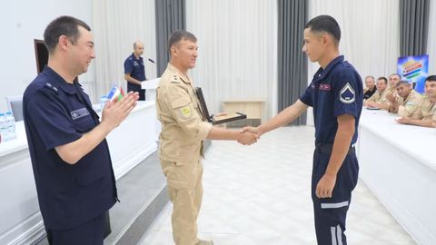 В Ташкенте сотрудники Национальной гвардии спасли тонущего человека
