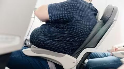 Aviaparvozlar oldidan yo&lsquo;lovchilar vaznini o&lsquo;lchashni yo&lsquo;lga qo&lsquo;yish taklif qilinmoqda