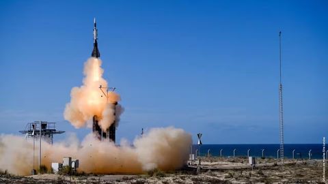 Fransiya 15 yillik tanaffusdan so&lsquo;ng uzoq masofali raketalarni ishlab chiqarishni tiklaydi&nbsp;