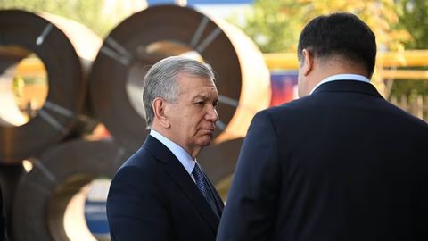 Президент Чилонзор туманидаги саноат лойиҳалари билан танишди