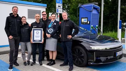 Lucid elektromobili bitta quvvatlashda 1 205 km masofani bosib o&lsquo;tib, jahon rekordini o&lsquo;rnatdi