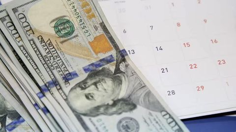 O&lsquo;zbekistonda dollar rasmiy kursi yana tushdi