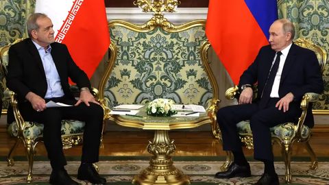 Путин Эронни яширинча уранни бойитишдан воз кечишга чақирди