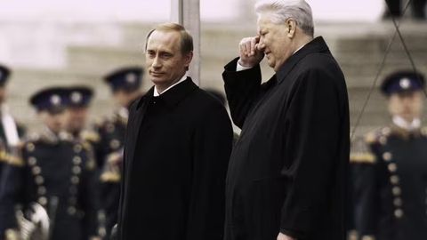 Putin 25 yil oldin prezident bo&lsquo;lishni xohlamaganini aytdi