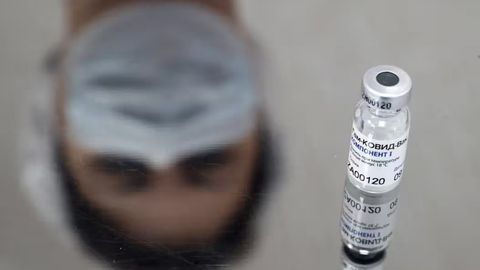 АҚШда 35 йилга қамалиши керак бўлган шифокор оқланди