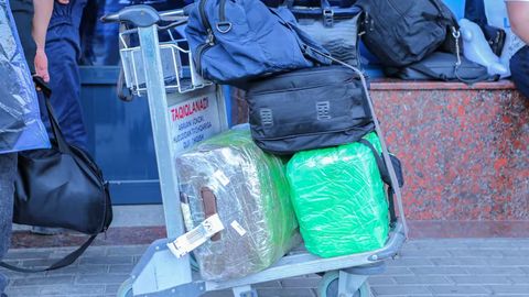 Ўзбекистонликлар товарларни божсиз олиб кириш учун хорижда энди камида 2&minus;3 кун бўлиши керак