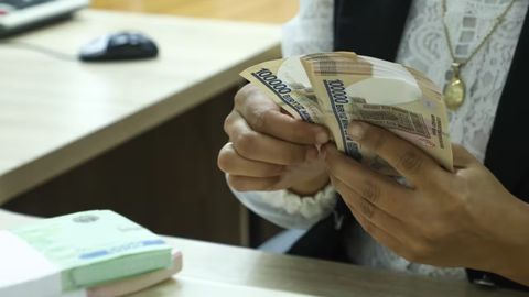 &nbsp;Banklarda so&lsquo;mdagi kredit foizlari ko&lsquo;tarildi