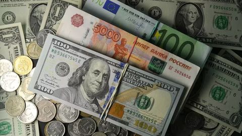 Pul savdosi: o&lsquo;zbekistonliklar banklarga qancha valyuta sotmoqda?