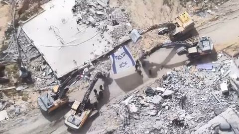 Isroil G&lsquo;azodagi minglab fuqarolik obyektlarini buzishga kirishdi (foto, video)