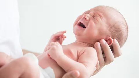 Istanbuldan Toshkentga uchayotgan samolyot bortida chaqaloq tug&lsquo;ildi