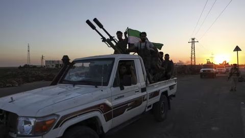 Сурия ҳукумати Сувайда шаҳрида тартиб ўрнатилганини, бадавий қабилалар ортга чекинганини маълум қилди
